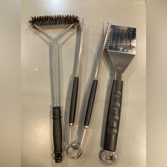 NEW - Set of 3 high-quality, heavy-duty grilling tools - Picture 6 of 6